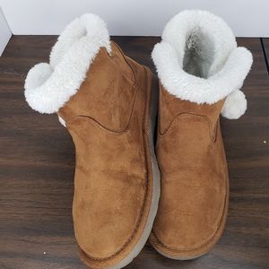 Arizona Brown Ankle Boots Size 7.5